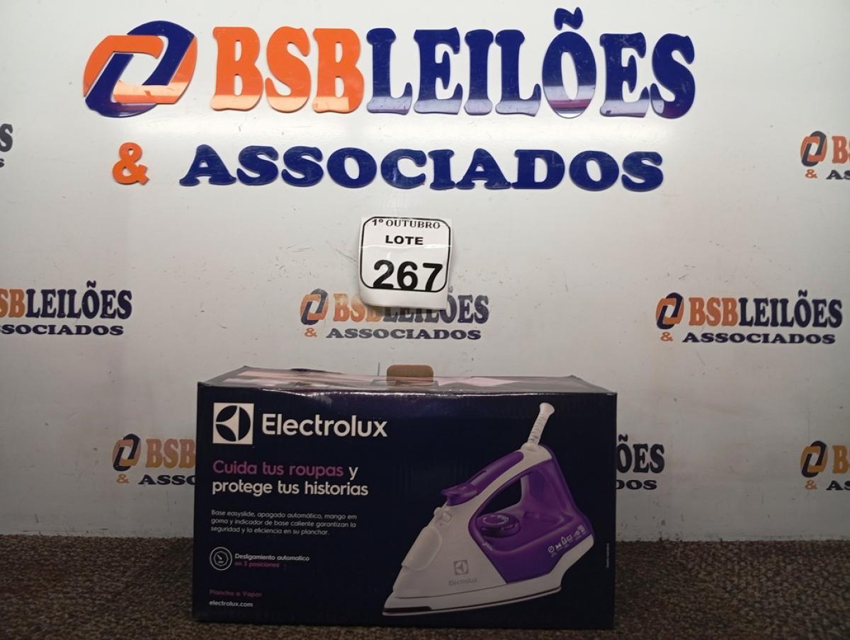 01 FERRO DE PASSAR ROUPAS A VAPOR ELECTROLUX COR BRANCA C/ ROXO (NOVO). (NO ESTADO) ATENÇÃO! FAZER A VISITAÇÃO ANTES DE ARREMATAR, NÃO SABEMOS SE FUNCIONA. LEILÃO NÃO TEM GARANTIA E NEM DEVOLUÇÃO, SUJEITO A POSSÍVEIS AVARIAS VISÍVEIS/OCULTAS E/OU AUSÊNCIA DE COMPONENTES.