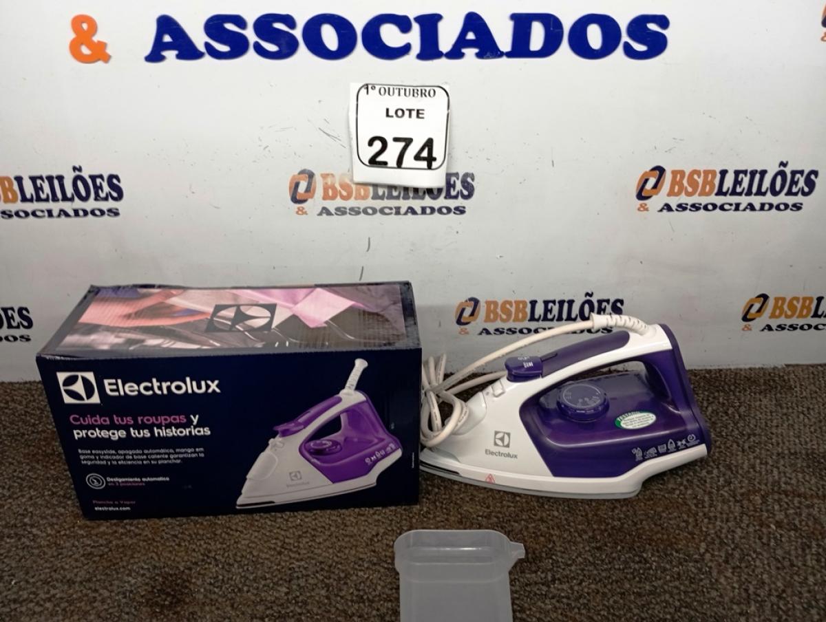 01 FERRO DE PASSAR ROUPAS A VAPOR ELECTROLUX COR BRANCA C/ ROXO (NOVO). (NO ESTADO) ATENÇÃO! FAZER A VISITAÇÃO ANTES DE ARREMATAR, NÃO SABEMOS SE FUNCIONA. LEILÃO NÃO TEM GARANTIA E NEM DEVOLUÇÃO, SUJEITO A POSSÍVEIS AVARIAS VISÍVEIS/OCULTAS E/OU AUSÊNCIA DE COMPONENTES.