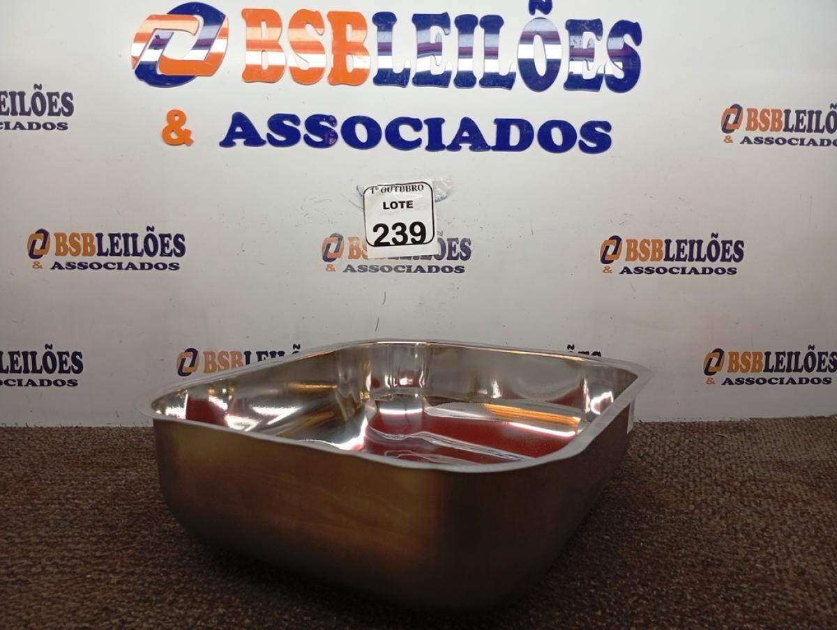 01 CUBA EM AÇO INOX 400X340X140MM. (NO ESTADO) ATENÇÃO! FAZER A VISITAÇÃO ANTES DE ARREMATAR, NÃO SABEMOS SE FUNCIONA. LEILÃO NÃO TEM GARANTIA E NEM DEVOLUÇÃO, SUJEITO A POSSÍVEIS AVARIAS VISÍVEIS/OCULTAS E/OU AUSÊNCIA DE COMPONENTES.